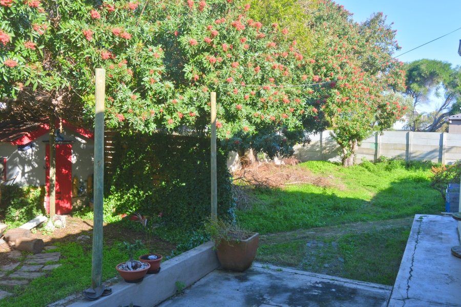 3 Bedroom Property for Sale in Sandbaai Western Cape